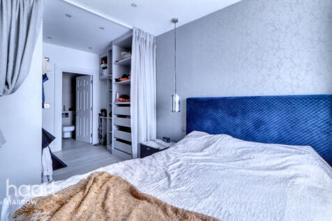 Cottage Close, Harrow 2 bed apartment for sale