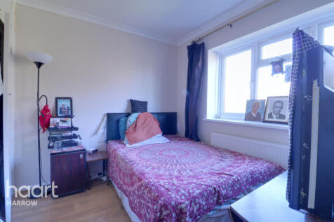 Robin Grove, Harrow 3 bed terraced house for sale