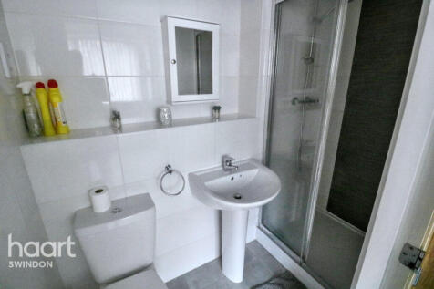 Studio flat for sale