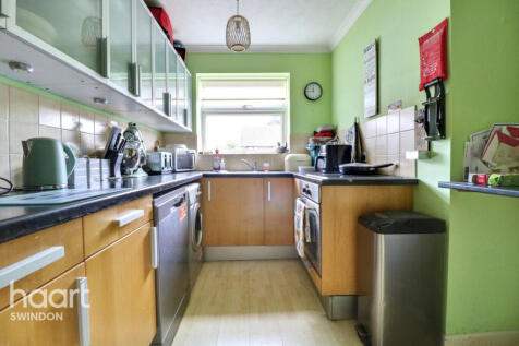 2 bedroom maisonette for sale