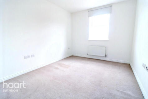 Staldon Court, Swindon 2 bed apartment for sale