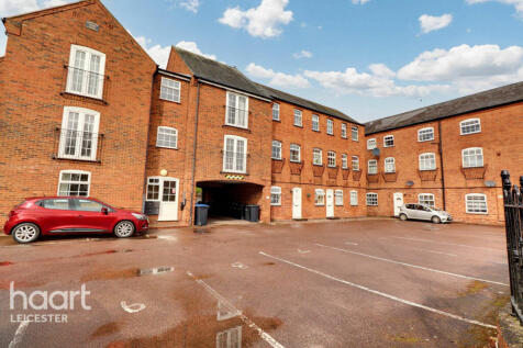 St Marys Road, MARKET HARBOROUGH 2 bed apartment for sale
