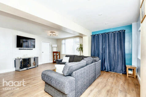 Garland Crescent, Leicester 4 bed detached house for sale