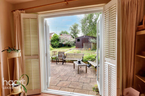 Brocks Hill Drive, Leicester 4 bed detached house for sale