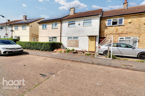 Ledbury Green, Leicester 3 bed terraced house for sale