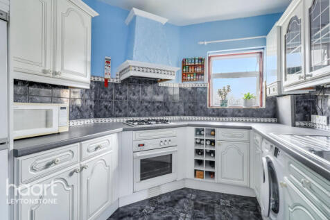Whitney Road, Leyton 1 bed flat for sale
