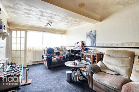 St Martins Way, Thetford 3 bed terraced house for sale