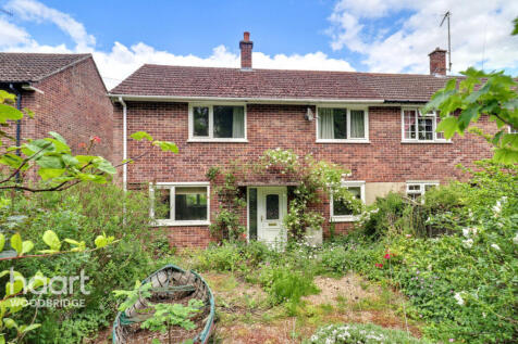 Bridgewood Road, Woodbridge 3 bed semi