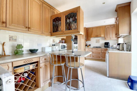 3 bedroom semi-detached bungalow for sale