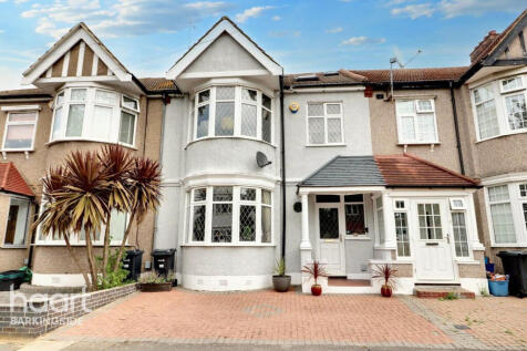 Hatley Avenue, Barkingside 4 bed terraced house for sale