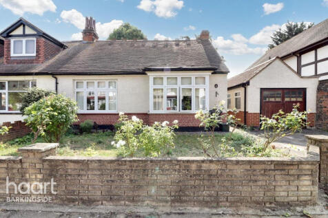 Brandville Gardens, Barkingside 2 bed bungalow for sale