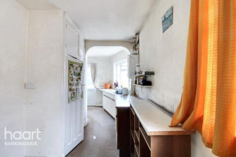 2 bedroom semi-detached bungalow for sale