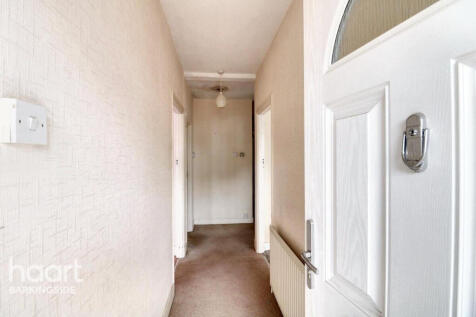 2 bedroom semi-detached bungalow for sale