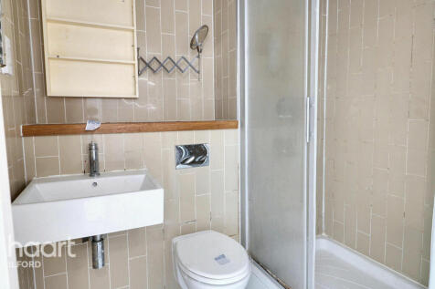 Arboretum Place, Barking 2 bed flat for sale