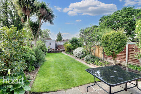Park Road, Ilford 4 bed terraced house for sale