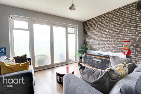 Cameron Road, Ilford 2 bed terraced house for sale