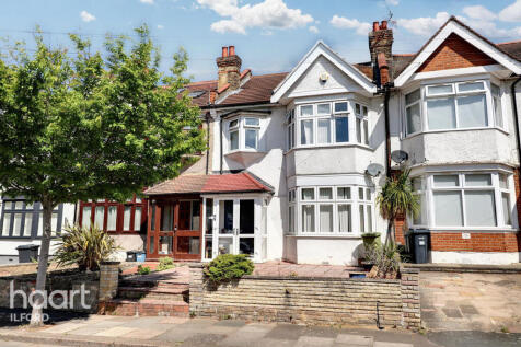 Highlands Gardens, Ilford 3 bed terraced house for sale