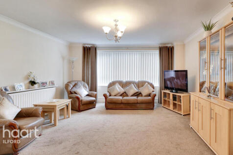 Eastern Avenue, Ilford 2 bed flat for sale