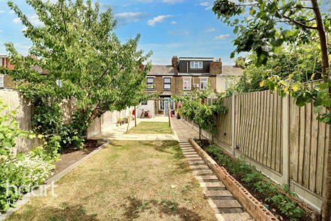 Colombo Road, Ilford 3 bed terraced house for sale