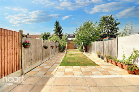 Colombo Road, Ilford 3 bed terraced house for sale