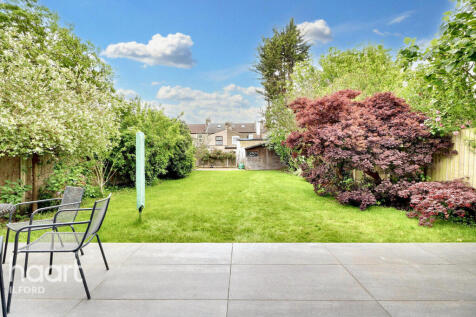 Balfour Road, Ilford 4 bed end of terrace house for sale