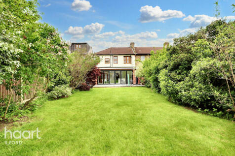 Balfour Road, Ilford 4 bed end of terrace house for sale