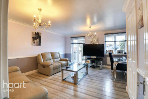 Azalea Close, Ilford 3 bed end of terrace house for sale