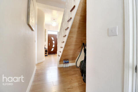 Hampton Road, Ilford 3 bed terraced house for sale