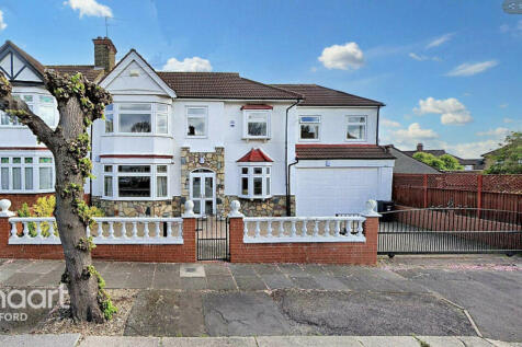5 bedroom semi-detached house for sale