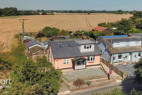 Bradfield Road, Wix, Manningtree, Essex 5 bed detached house for sale