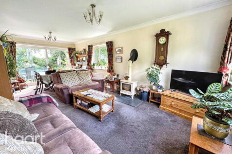 Wisbech Road, March 3 bed chalet for sale
