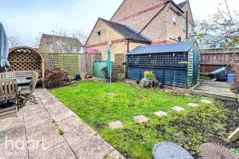 Annabelle Avenue, Manea 3 bed terraced house for sale