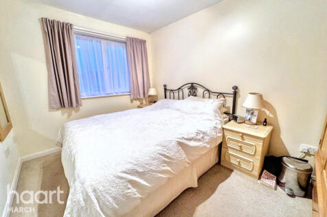 Annabelle Avenue, Manea 3 bed terraced house for sale