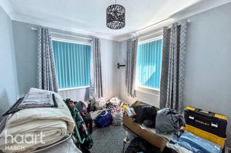 2 bedroom semi-detached bungalow for sale