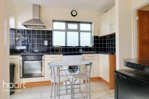 Darlington Drive, Sheerness 2 bed bungalow for sale