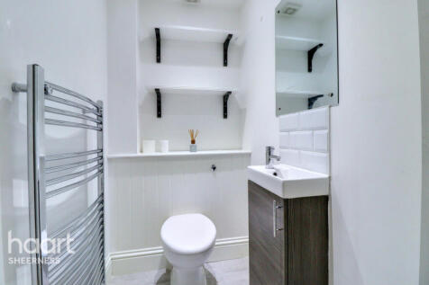 Wellesley Road, Sheerness 2 bed end of terrace house for sale