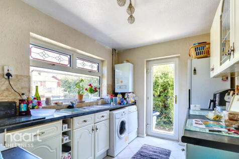 Sea Approach, Warden 4 bed chalet for sale
