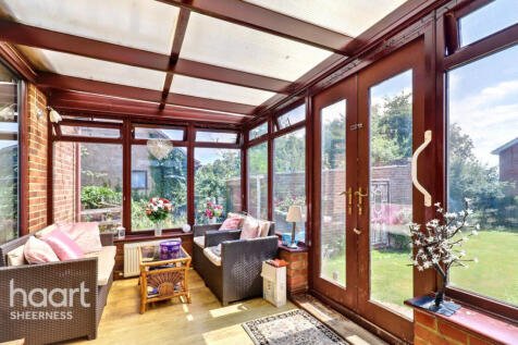 Sea Approach, Warden 4 bed chalet for sale