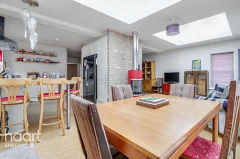 Elmley Road, Minster 4 bed detached bungalow for sale