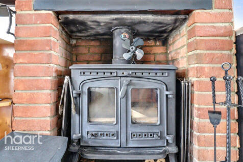 Bramley Way, Eastchurch 3 bed terraced house for sale