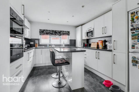 Sunset Close, Eastchurch 2 bed detached house for sale
