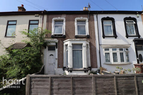 High Street, Sheerness 3 bed terraced house for sale