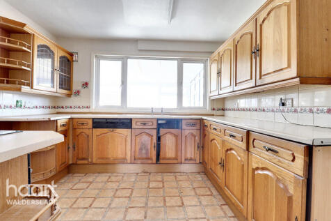 Coverdale Close, Chatham 3 bed terraced house for sale