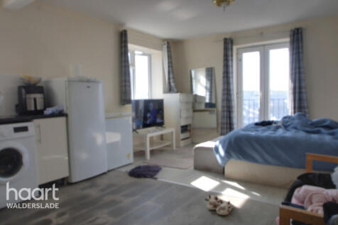 Longhill Avenue, Chatham 1 bed flat for sale