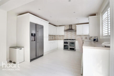 Highgrove Road, Chatham 4 bed link detached house for sale