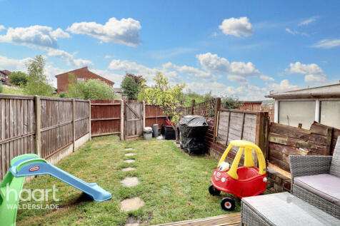 Ramillies Close, Chatham 2 bed terraced house for sale