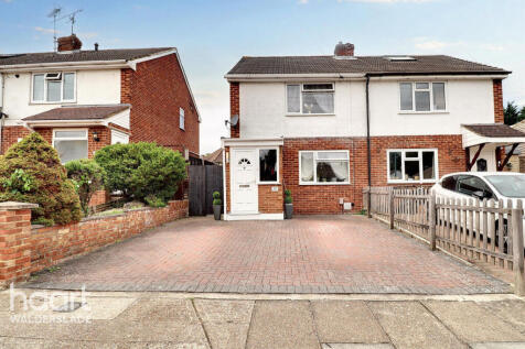 2 bedroom semi-detached house for sale