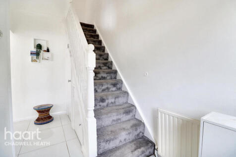 Percival Gardens, Romford 3 bed terraced house for sale