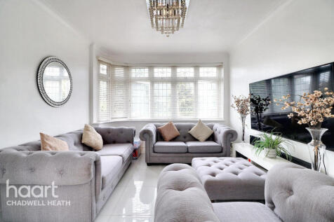 Percival Gardens, Romford 3 bed terraced house for sale
