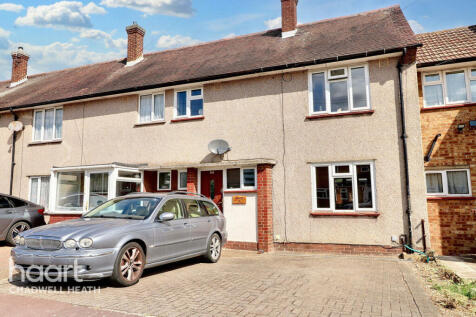 Kingston Hill Avenue, Romford 3 bed terraced house for sale